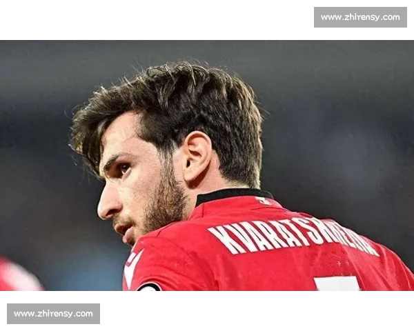 克瓦拉茨赫利亚晒与梅西同框:追星少年圆梦,直言荣幸 克瓦拉茨赫利亚晒与梅西同框:追星少年圆梦,直言荣幸